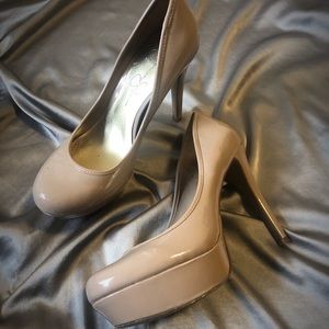 Jessica Simpson size 7 Nude Platform Pumps